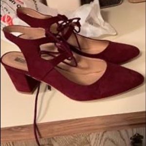 Maroon vintage style chunk heel